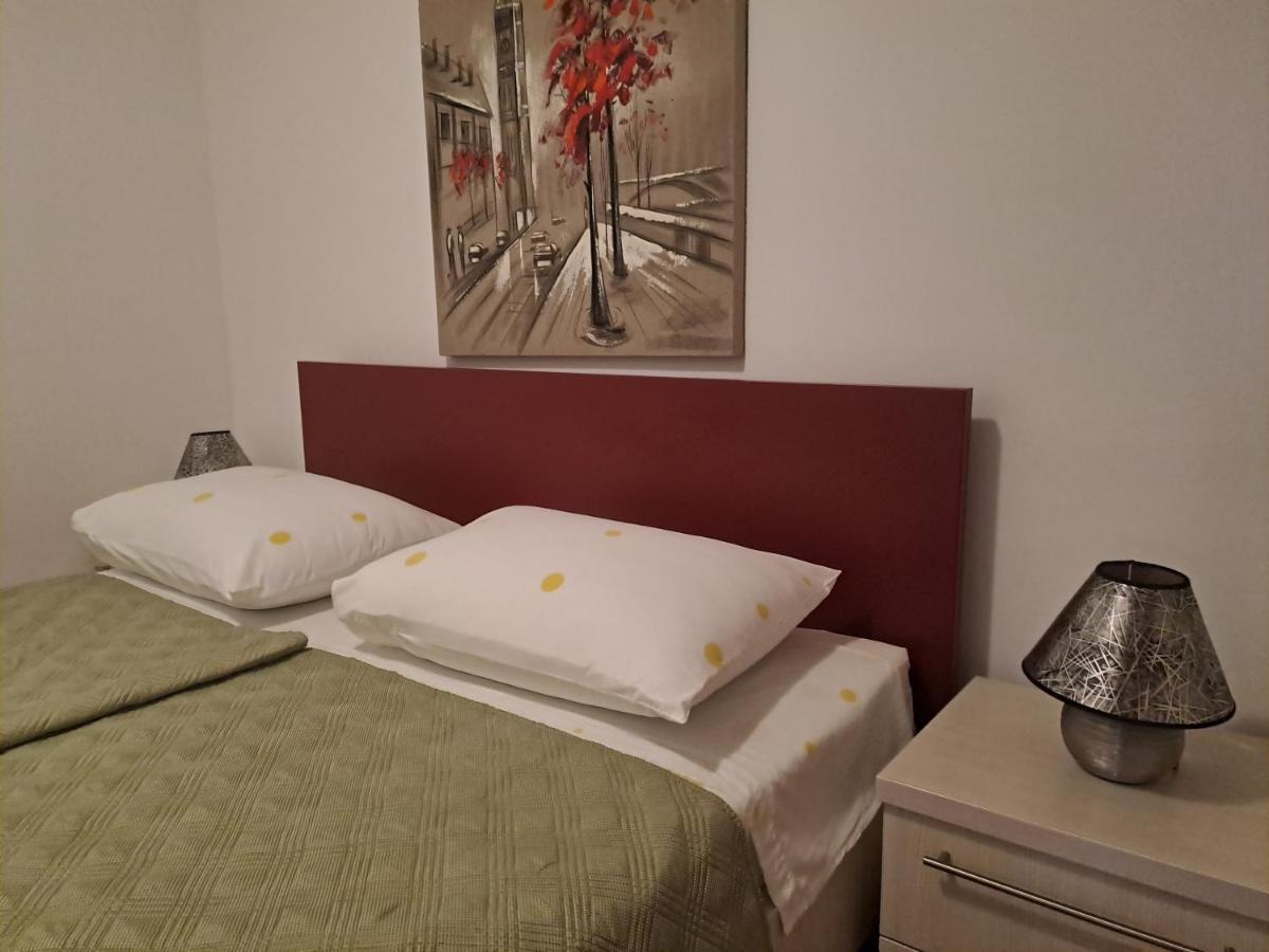 שיבניק Apartment Mira מראה חיצוני תמונה