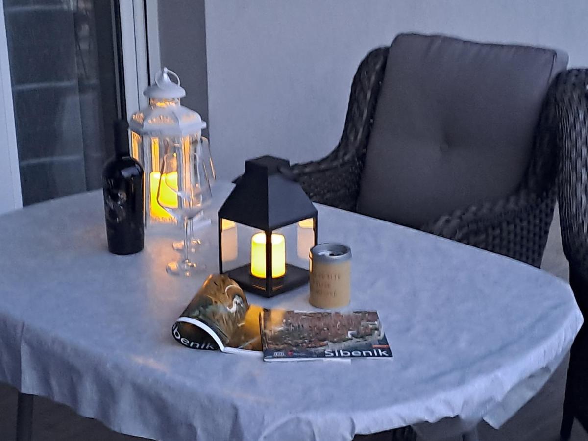 שיבניק Apartment Mira מראה חיצוני תמונה