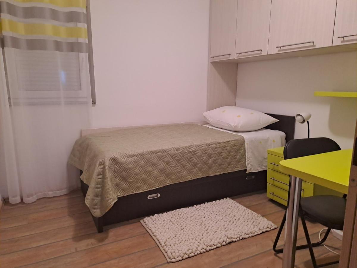שיבניק Apartment Mira מראה חיצוני תמונה
