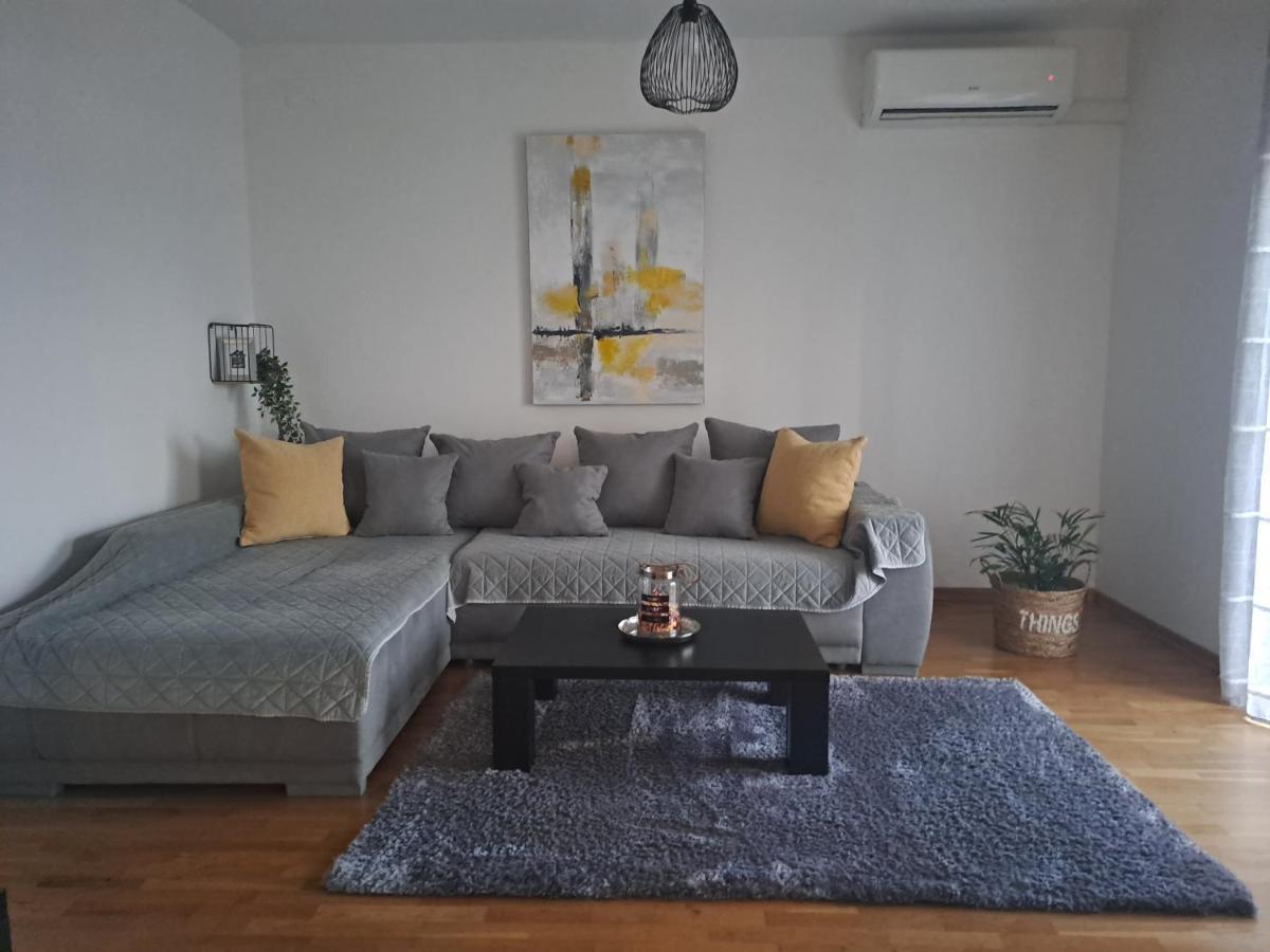 שיבניק Apartment Mira מראה חיצוני תמונה